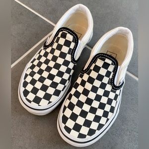 Kids checkered Vans, slip on. Size 13.5